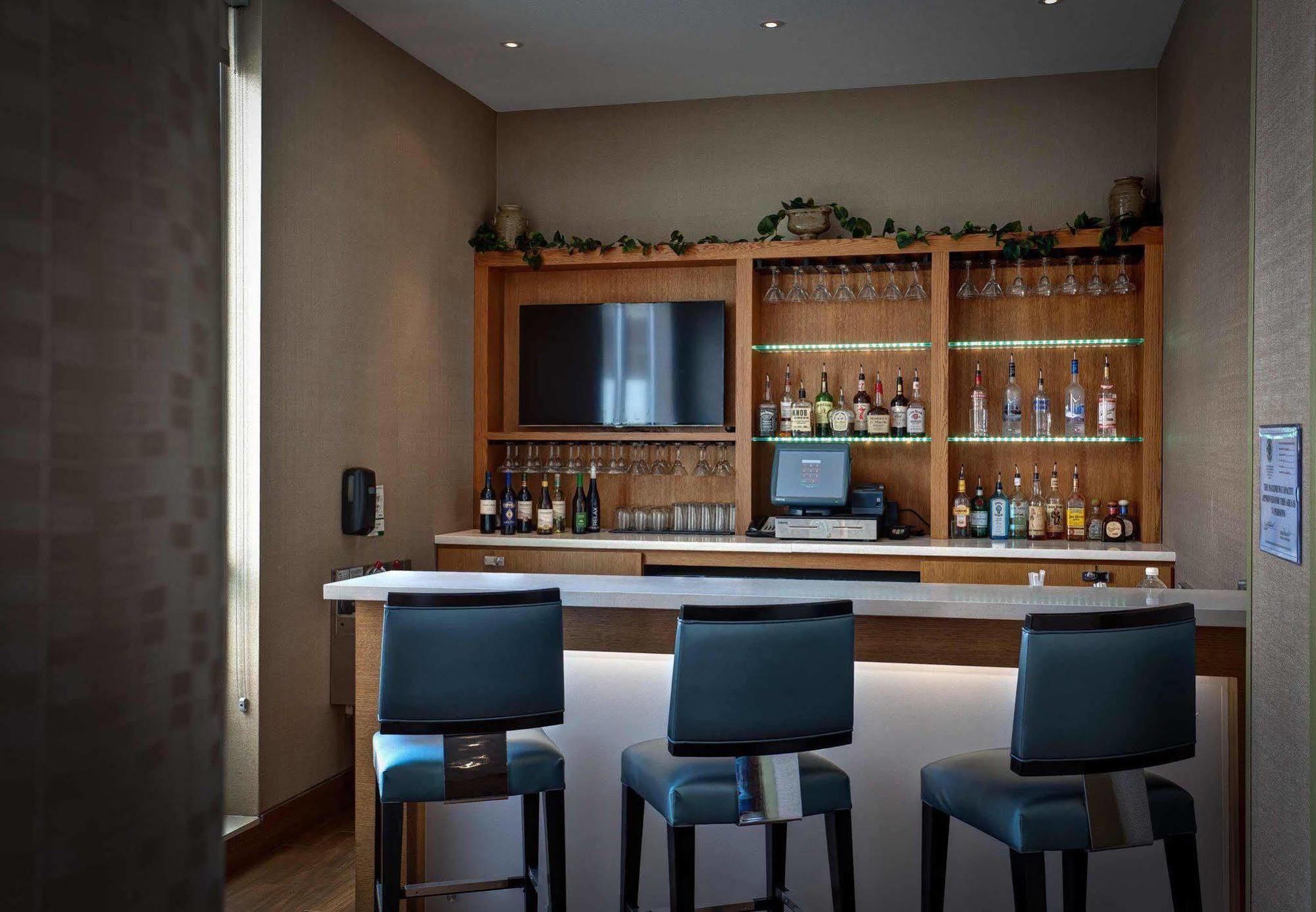 Springhill Suites By Marriott Wichita Airport Buitenkant foto